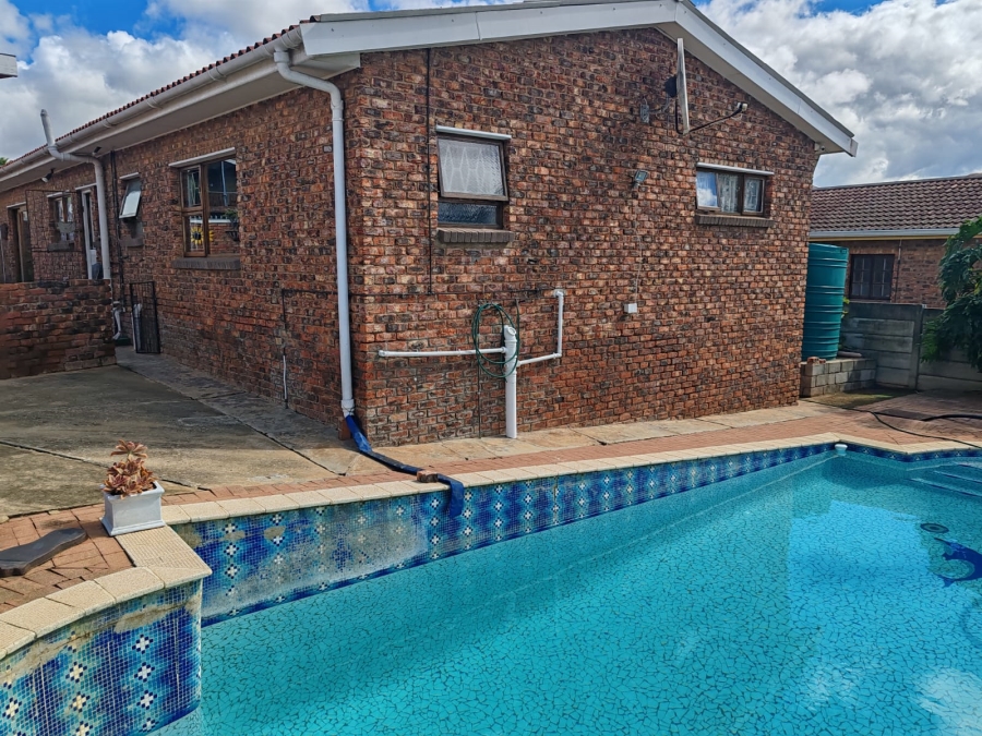 3 Bedroom Property for Sale in Azalea Park Eastern Cape